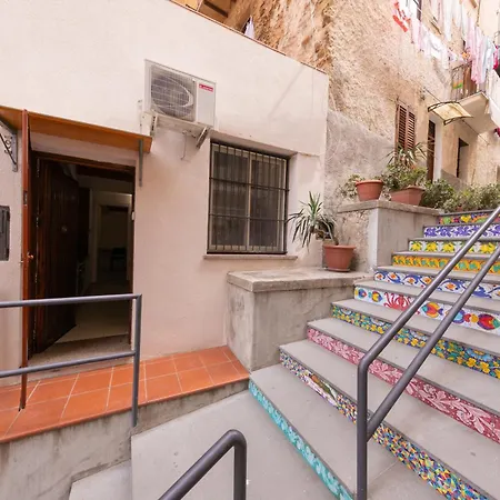 Lägenhet Carrettieri 9 *